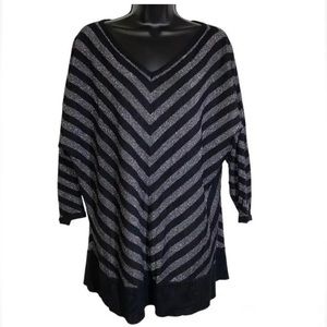 NWT Carmen Marc Valvo V-Neck Dolman Sleeve Sweater. Size: 1X/TG